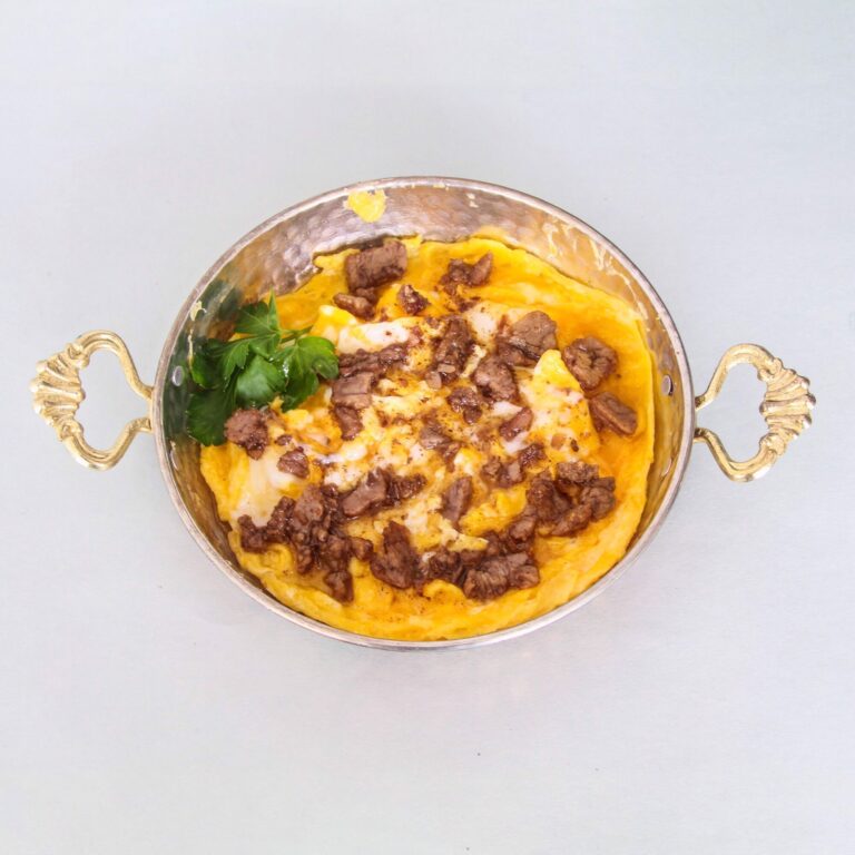 kavurmalı yumurta