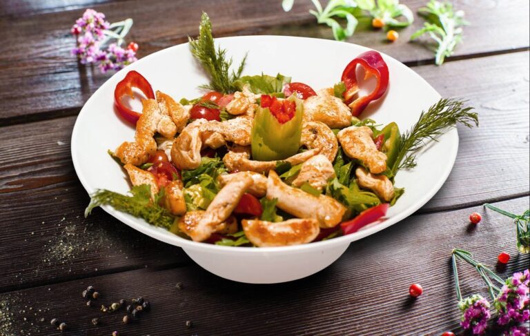 tavuklu salata