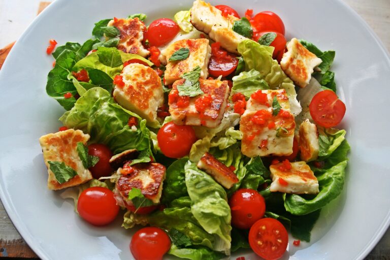 hellim peynirli salata